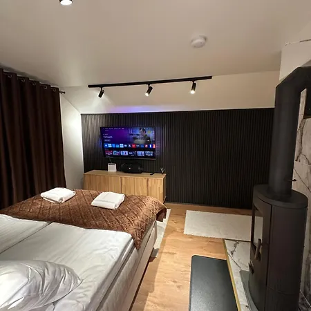 公寓 Northern Lights 伊纳利